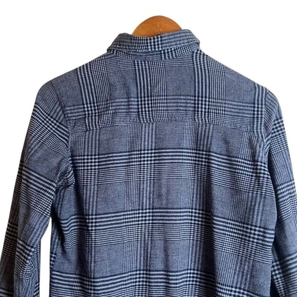3‎ for $30! Columbia cotton blend button down shirt - Picture 7 of 7
